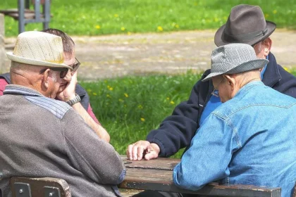 Ingrijirea la domiciliu pentru varstnici Primaria discuta cine va suporta costurile si in ce conditii