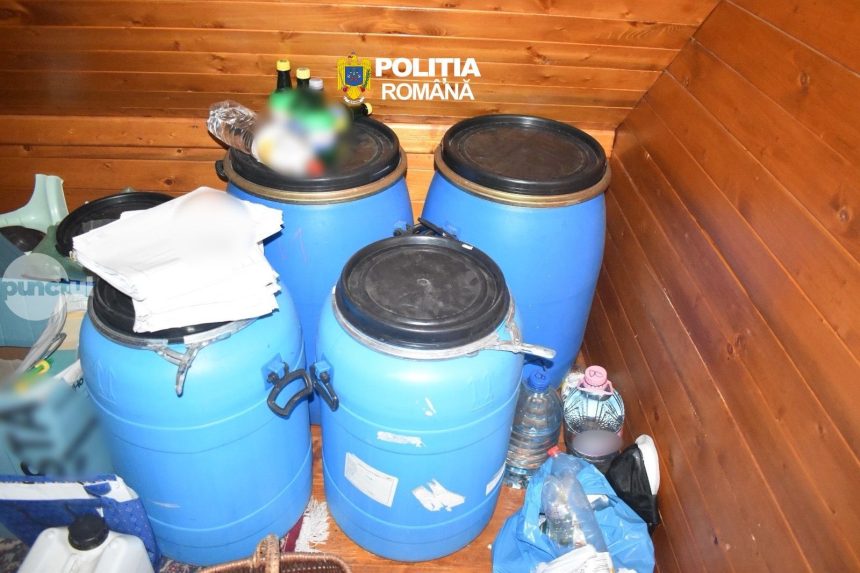 Peste 600 de litri de alcool indisponibilizati in urma unor perchezitii realizate de politistii din Mures