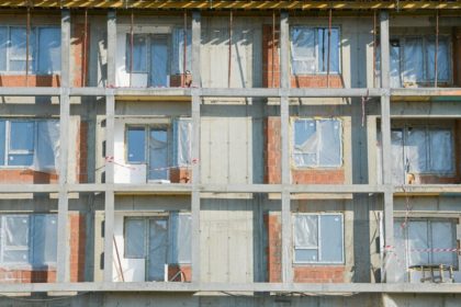 Piata imobiliara din Mures inregistreaza o usoroara scadere in martie comparativ cu aceeasi perioada din 2025