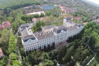 UMFST instaleaza panouri fotovoltaice de 7 milioane de lei pentru a genera peste 1000 MWh de energie pe an