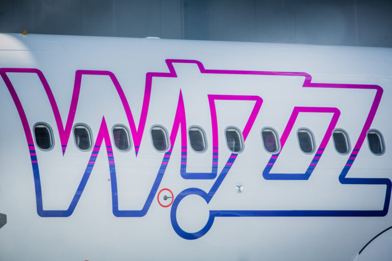Wizz Air lanseaza pentru prima data un serviciu de reprogramare in cazul intarzierilor mai mari de 2 ore