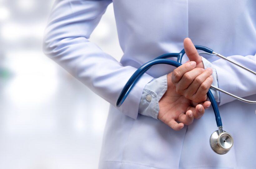 studiu privind medicii de sanatate publica din romania jumatate dintre acestia ar putea sa plece in strainatate