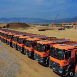 A8 avanseaza cu determinare in munti Mobilizare masiva pe sectoarele Joseni Ditrau ale Autostrazii Unirii