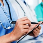 Criza din domeniul sanatatii un asistent poate castiga in strainatate de patru ori mai mult decat in Romania