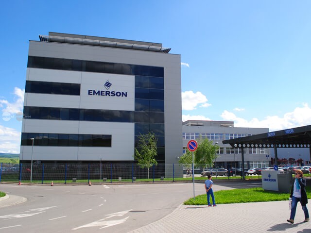 Emerson reduce personalul in Romania dar continua angajarile pentru anumite pozitii Compania are conexiuni si cu piata muncii din Targu Mures