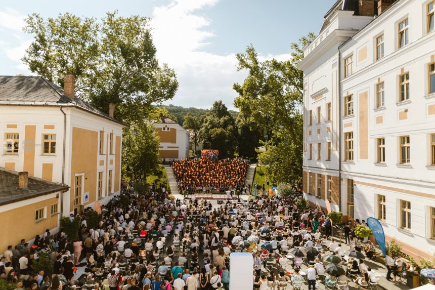 Guvernul a validat numarul de locuri de scolarizare pentru UMFST UAT Cantemir si Sapientia