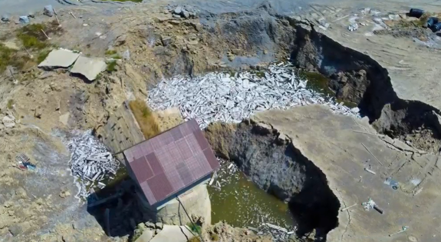 Noile imagini de la Salina Praid craterul se extinde iar zona ramane in stare de alerta