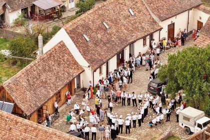 Nunta saseasca traditionala cu Dor de Transilvania