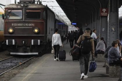 Vesti bune pentru navetistii din Mures trenul va sosi la o ora fixa usor de memorat