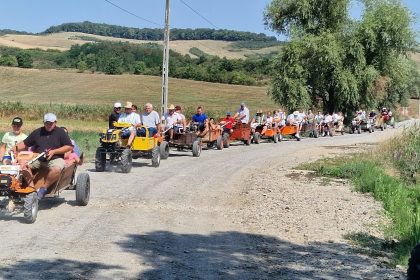 Ziua Motocultorului a inceput la Cotus Parada pe roti concurs de indemanare si petreceri
