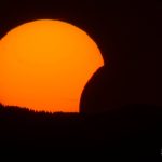 eclipsa partiala de soare surprinsa spectaculos in judetul mures