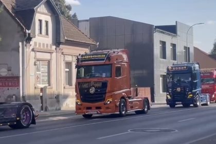 video parada camioanelor in targu mures