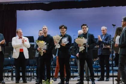 Dirijorul chinez Ding Weizheng, câștigător la Târgu Mureș
