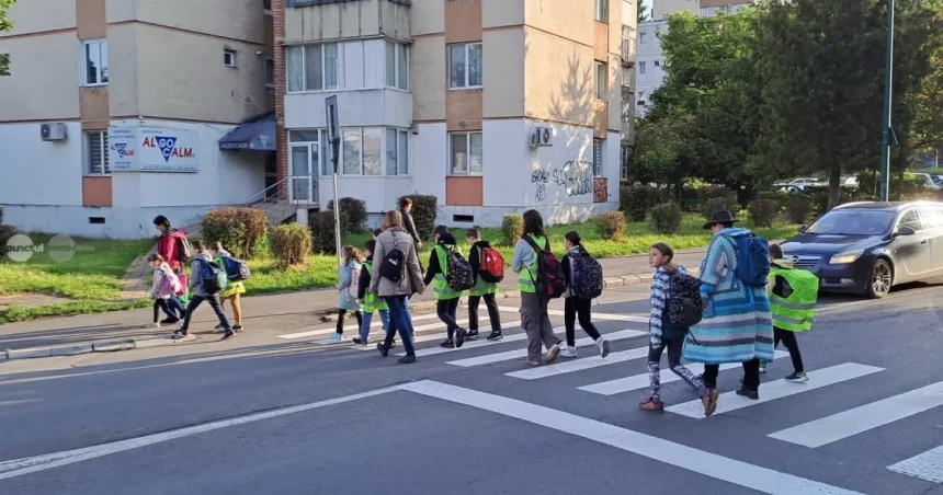 Elevii din Târgu Mureș, încurajați să meargă pe jos sau cu bicicleta la școală