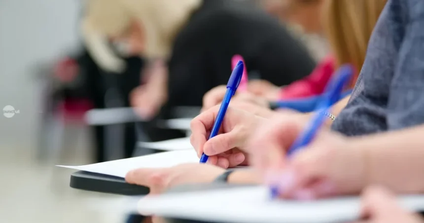 Examenul suplimentar de admitere la liceu a fost eliminat. Legea a fost promulgată