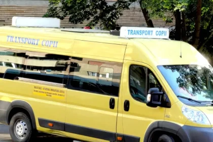 Microbuz școlar primit gratuit de Sângeorgiu de Mureș de la o comună învecinată