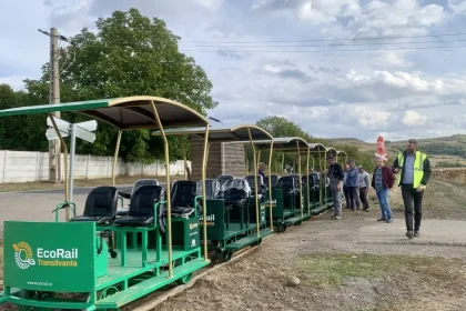 Primul velorail din România, pregătit în Mureș. Ciclodrezinele au ajuns la Sânmărtinu