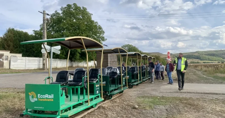 Primul velorail din România, pregătit în Mureș. Ciclodrezinele au ajuns la Sânmărtinu