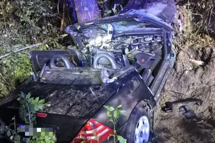Tânăr de 19 ani, mort într-un accident în Glodeni. Mașina a ieșit de pe șosea