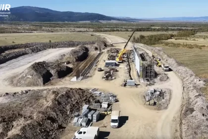 A8 Târgu Mureș–Târgu Neamț: 320 de muncitori și 245 de utilaje pe lotul Joseni–Ditrău