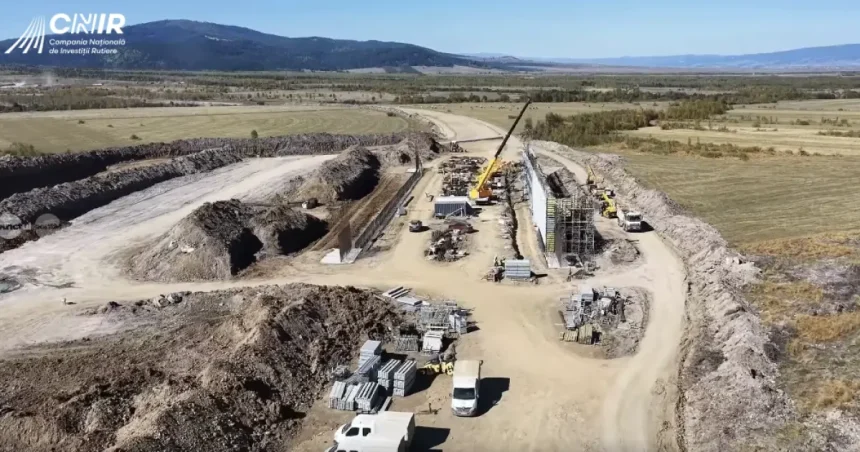 A8 Târgu Mureș–Târgu Neamț: 320 de muncitori și 245 de utilaje pe lotul Joseni–Ditrău