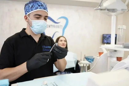 Coroane și fațete ceramice: de ce contează materialul, execuția și adaptarea