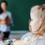 Elevii vor verifica știri, vor calcula facturi și vor testa IA în cadrul „Școala altfel”