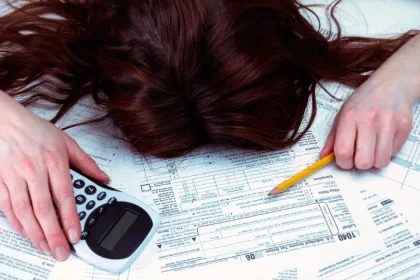 Firmele ar putea fi obligate să plătească avocați pentru contracte