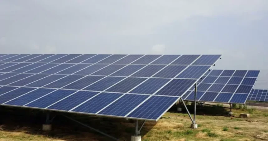 Ludușul construiește un parc fotovoltaic de 6,8 milioane de lei