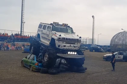 Monster Truck Show a adus cascadorii spectaculoase și adrenalină la Târgu Mureș