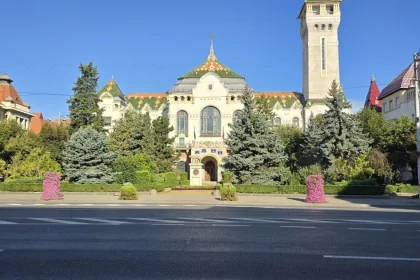 Palatul Prefecturii se pregătește pentru restaurarea ornamentelor originale