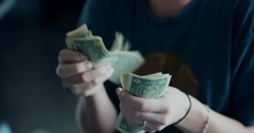 Salariile din Mureș rămân sub media națională cu peste 700 de lei