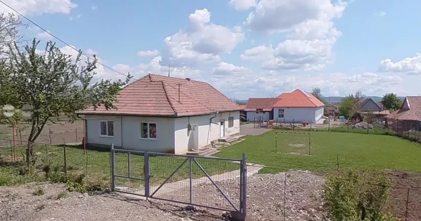 Școala din Sântioana de Mureș, demolată și reconstruită pentru peste 4 milioane de lei