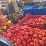 Toamna în Piața 1848 din Târgu Mureș: legume, fructe și flori locale