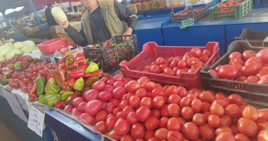 Toamna în Piața 1848 din Târgu Mureș: legume, fructe și flori locale